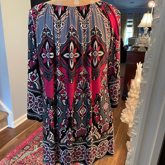 Dazzle up Tunic Size L - Picture 8 of 9